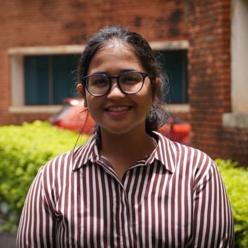 Profile photo of Harshita, Physics tutor at Wiingy