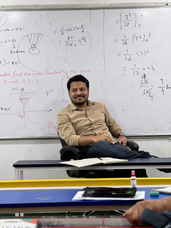 Profile photo of Jabish, Physics tutor at Wiingy