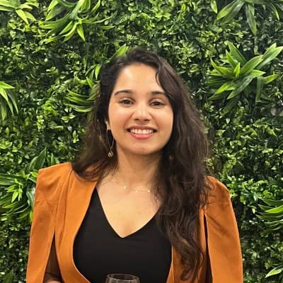 Profile photo of Ira, Yoga tutor at Wiingy