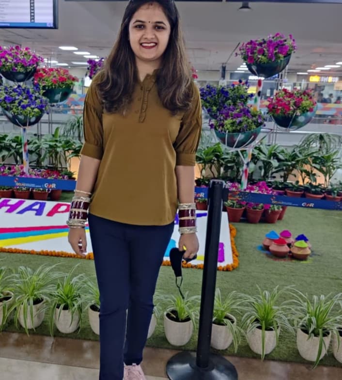 Profile photo of Ishu, Physics tutor at Wiingy