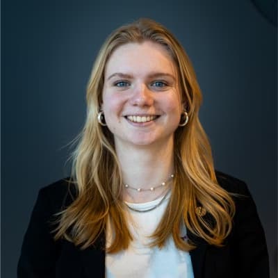 Profile photo of Isla, AP tutor at Wiingy