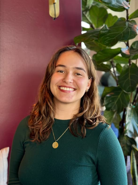 Profile photo of Ellie, Singing tutor at Wiingy