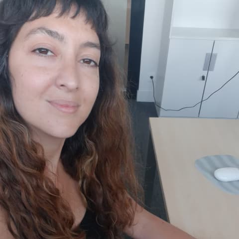 Profile photo of Regina, Spanish tutor at Wiingy