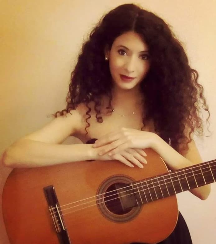 Profile photo of Dina, Music tutor at Wiingy