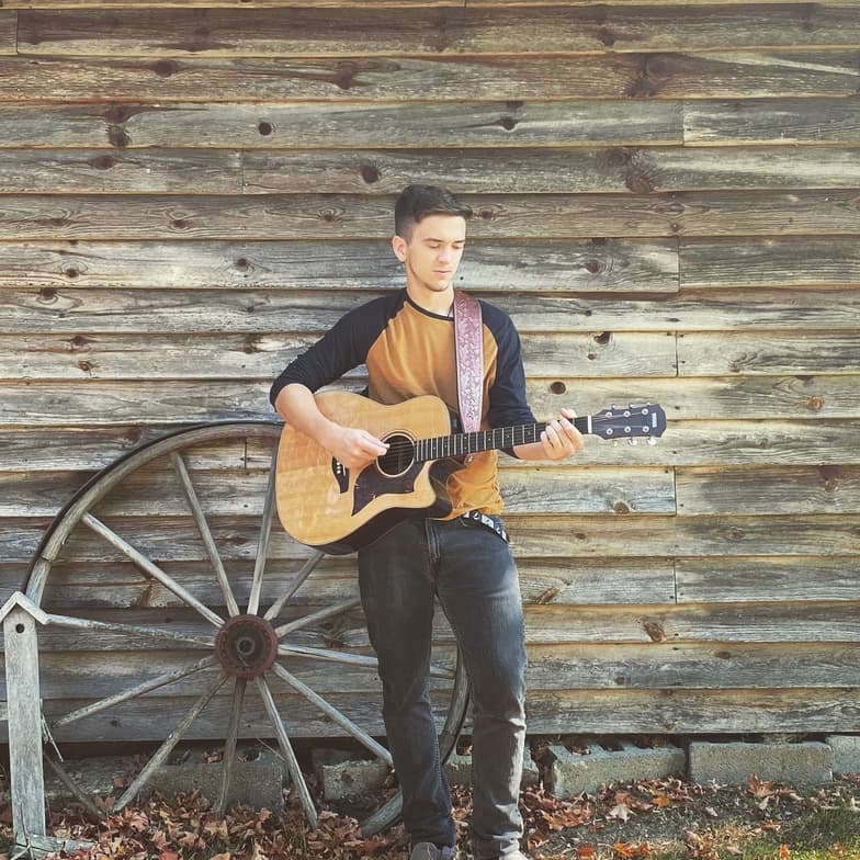 Profile photo of Kyler, Guitar tutor at Wiingy