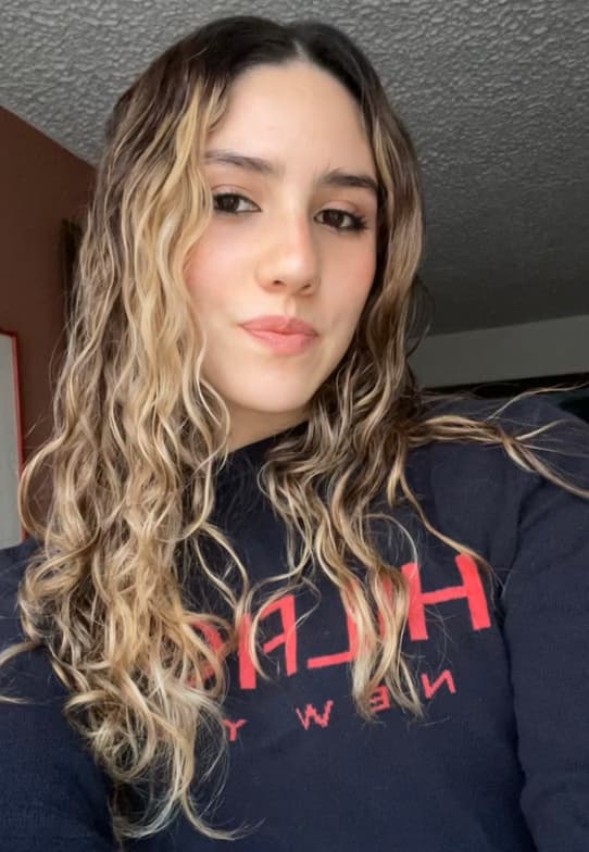 Profile photo of Laura , French tutor at Wiingy