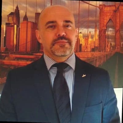 Profile photo of Leo, AP tutor at Wiingy