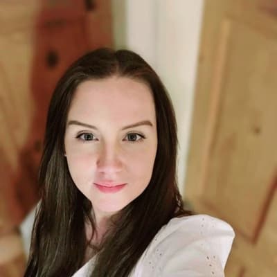 Profile photo of Leonora, Mathematics tutor at Wiingy