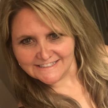 Profile photo of Lila, French tutor at Wiingy