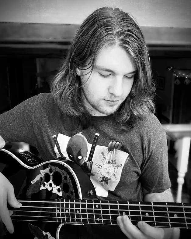 Profile photo of Luke, Guitar tutor at Wiingy
