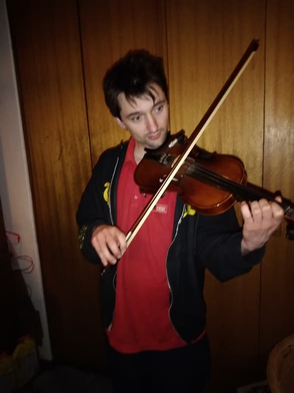Profile photo of Mark, Violin tutor at Wiingy