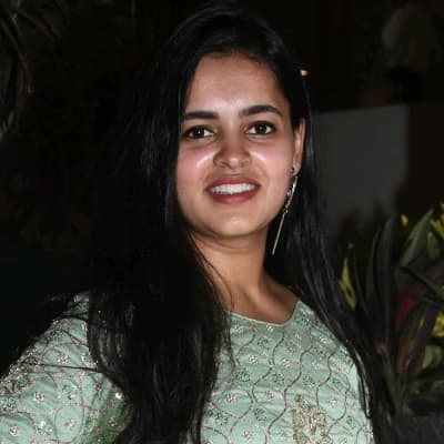 Profile photo of Meenal, Yoga tutor at Wiingy