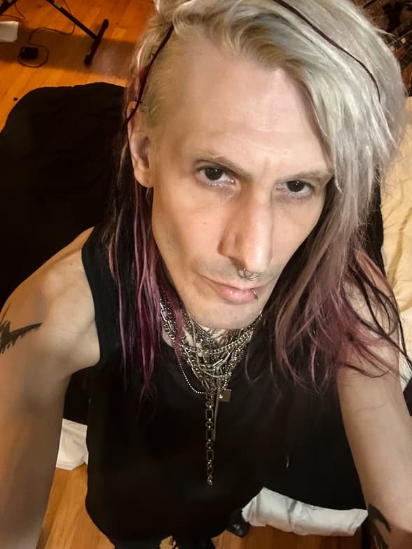 Profile photo of Eric, Singing tutor at Wiingy