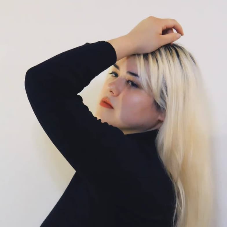 Profile photo of Ellie, Music tutor at Wiingy