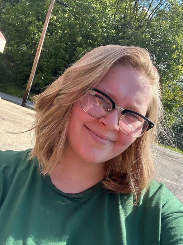 Profile photo of Olivia, English tutor at Wiingy