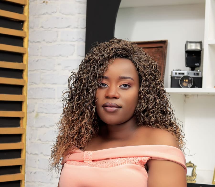 Profile photo of Cristina, Economics tutor at Wiingy