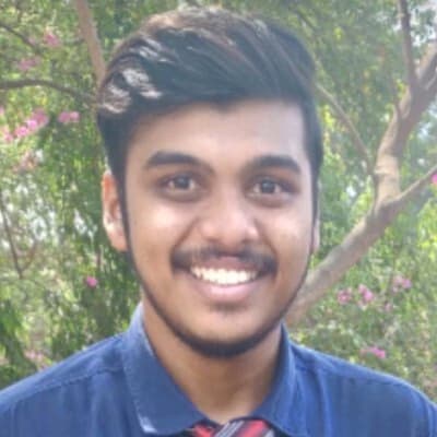 Profile photo of Pratik, English tutor at Wiingy