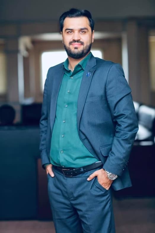 Profile photo of Ahmad, English tutor at Wiingy