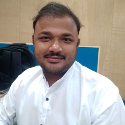 Profile photo of Rishu, Mathematics tutor at Wiingy