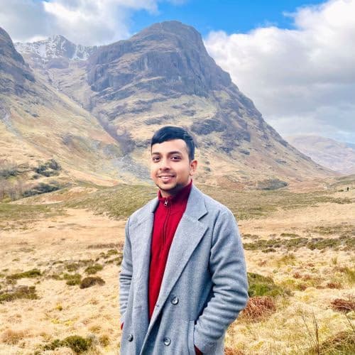 Profile photo of R Marcus, AP tutor at Wiingy