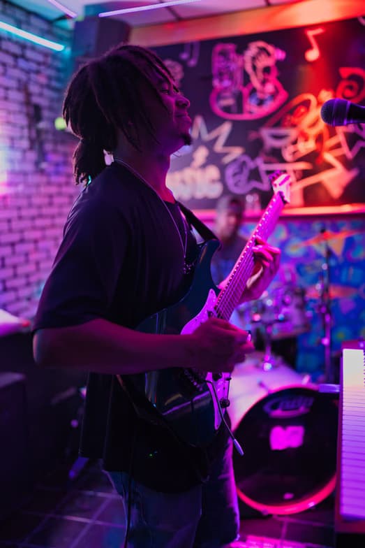 Profile photo of Sean , Guitar tutor at Wiingy