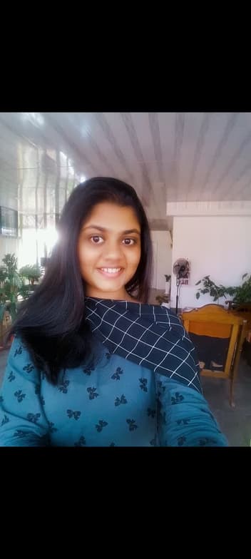 Profile photo of Shamsiya, Mathematics tutor at Wiingy
