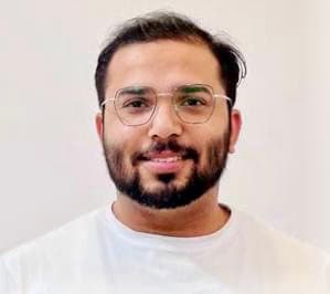 Profile photo of Hunny, Physics tutor at Wiingy