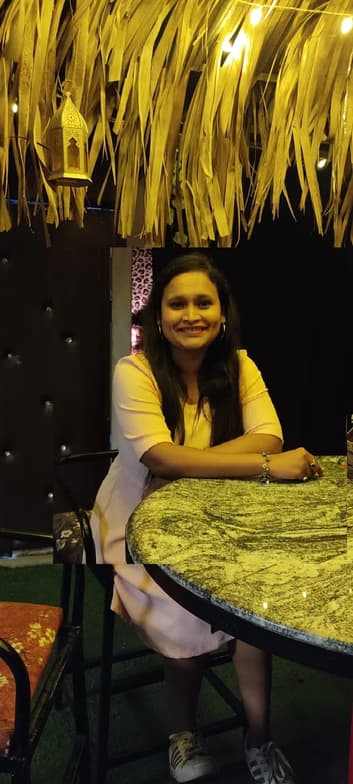 Profile photo of Shivani, Physics tutor at Wiingy