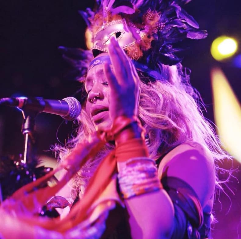 Profile photo of Jana, Singing tutor at Wiingy