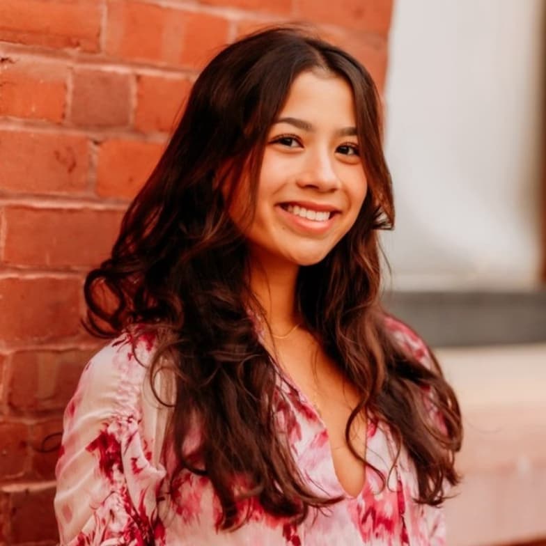 Profile photo of Sophie, French tutor at Wiingy