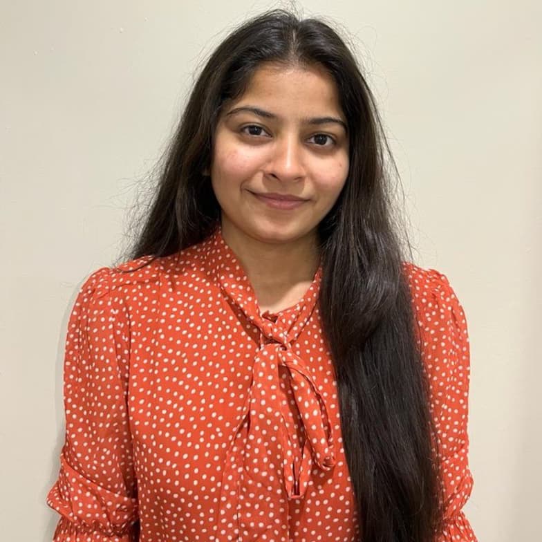 Profile photo of Stuti, French tutor at Wiingy