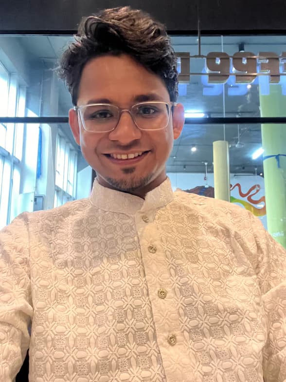 Profile photo of SUBHAJIT, Mathematics tutor at Wiingy