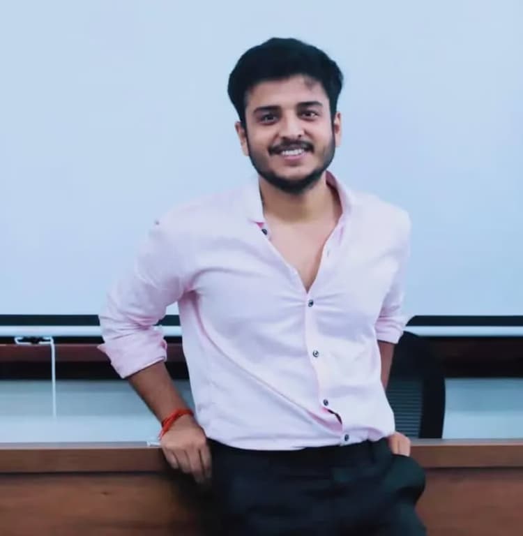 Profile photo of Ved , Data Science tutor at Wiingy