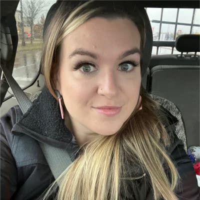 Profile photo of Zara, AP tutor at Wiingy