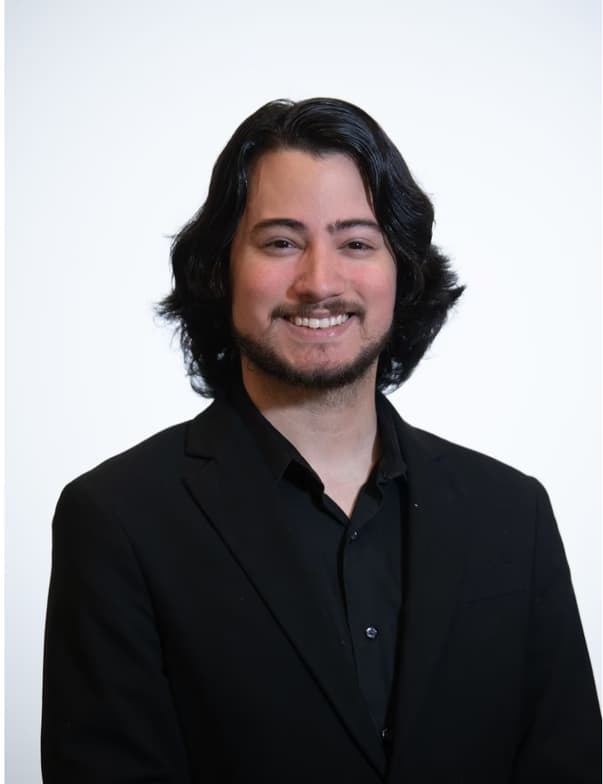 Profile photo of Emilio, Singing tutor at Wiingy