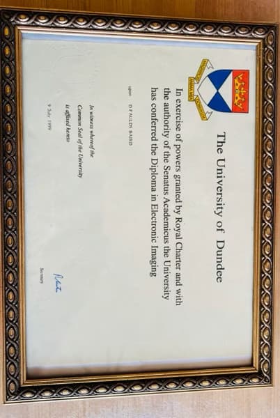 Verified degree or teaching certification of Dee