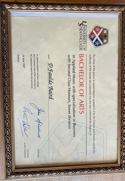 Verified degree or teaching certification of Dee