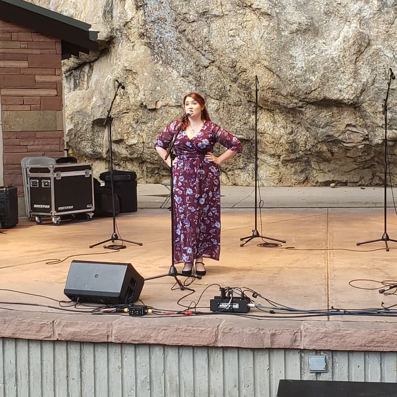 Casual photos of Emily, Wiingy tutor