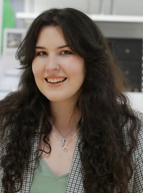 Profile photo of Lauryn, Singing tutor at Wiingy