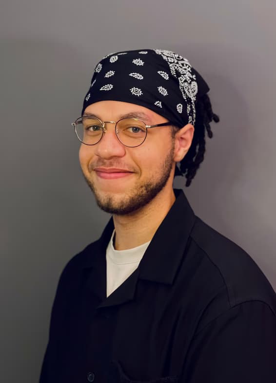 Profile photo of Makoto, Singing tutor at Wiingy