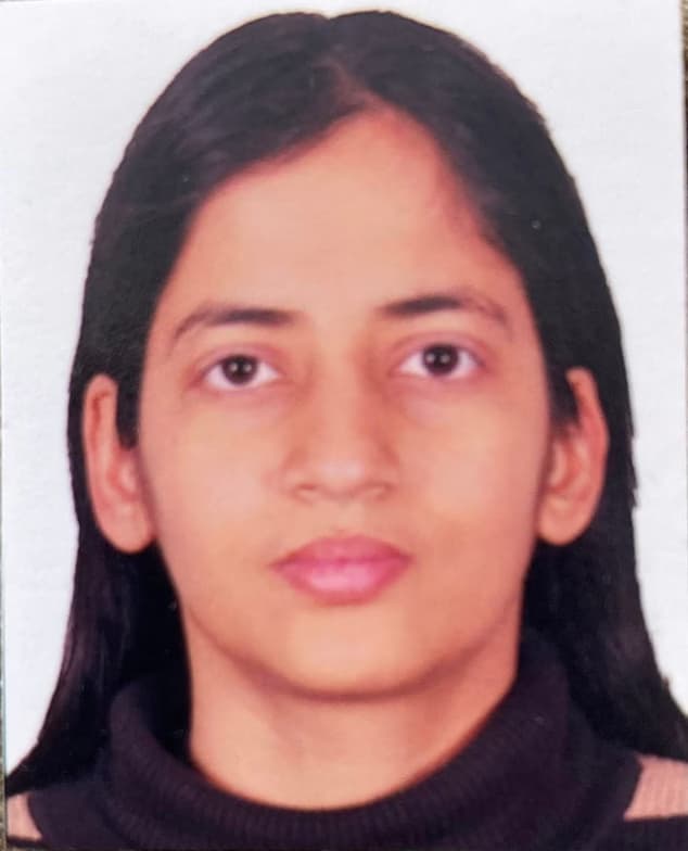 Profile photo of Shikha, English tutor at Wiingy