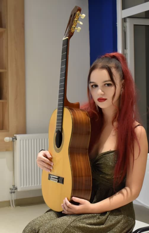 Profile photo of Aleksandra, Guitar tutor at Wiingy