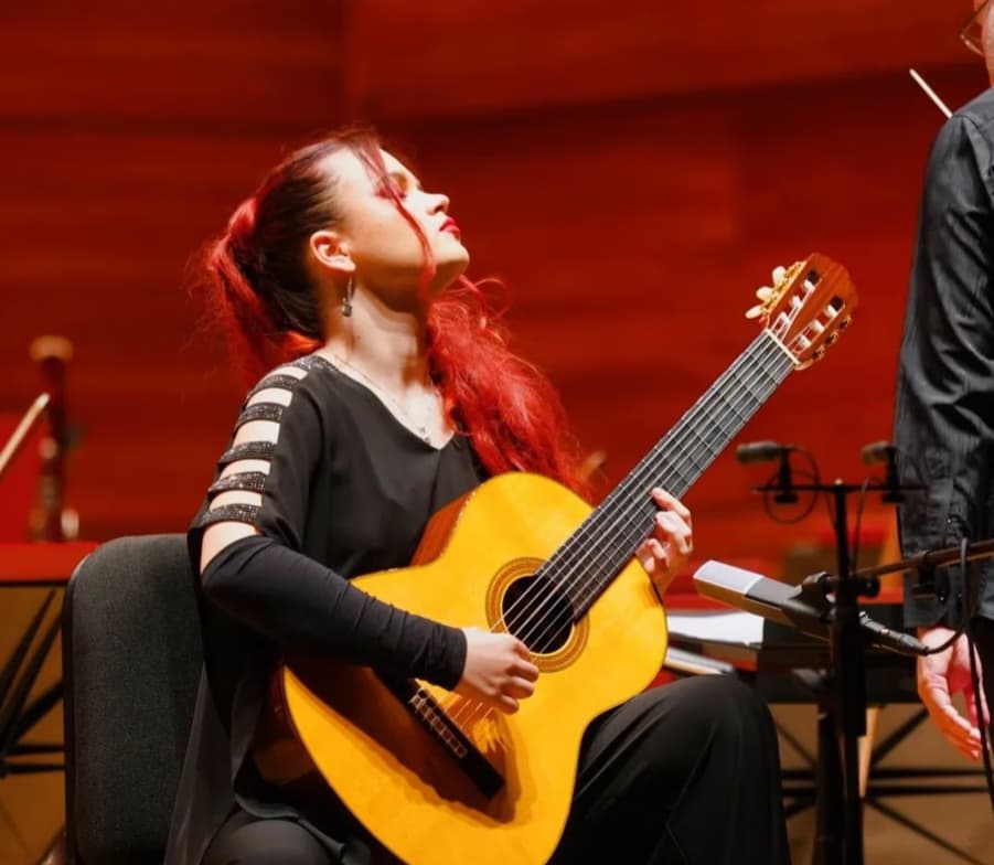 Profile photo of Aleksandra, Guitar tutor at Wiingy