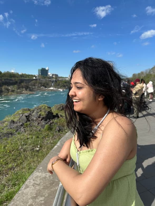 Travel snapshot of Sonali during a trip