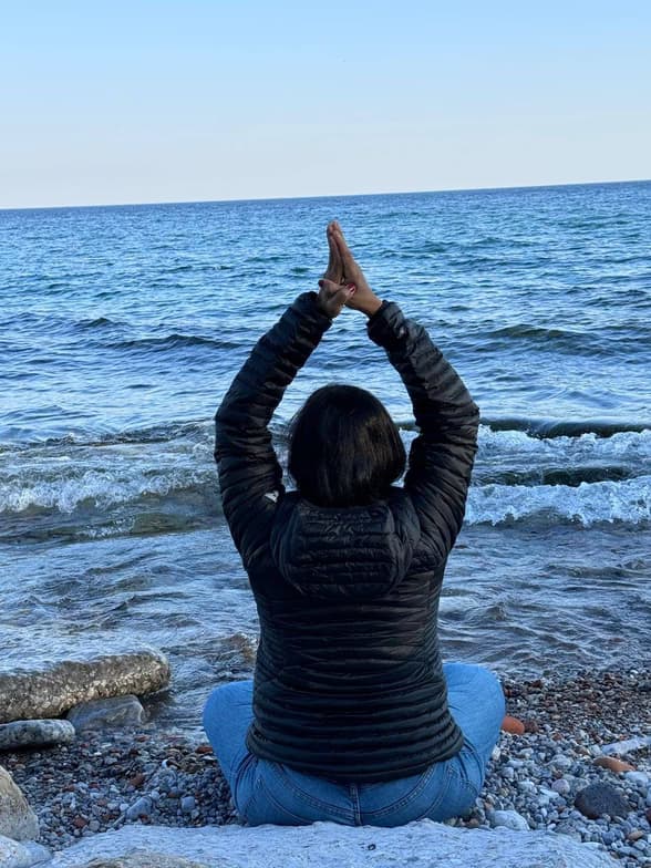 Profile photo of Dolly, Yoga tutor at Wiingy