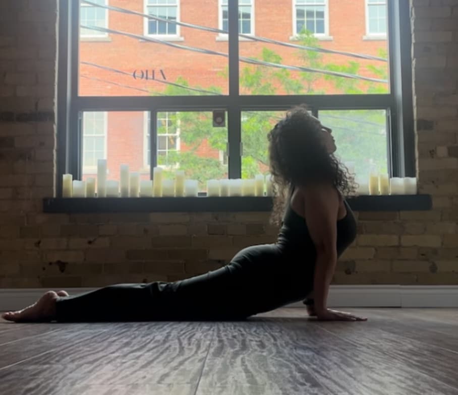 Profile photo of Nicole, Yoga tutor at Wiingy