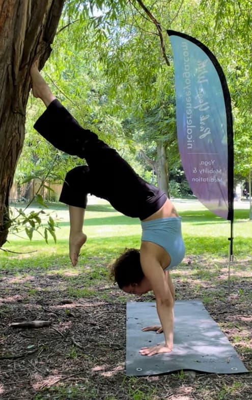 Profile photo of Nicole, Yoga tutor at Wiingy