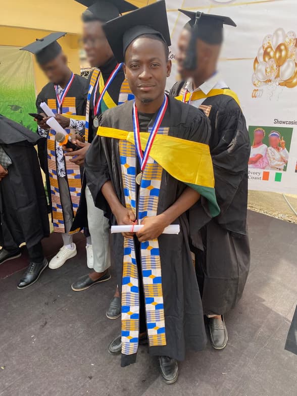 Graduation ceremony photo of Picasso