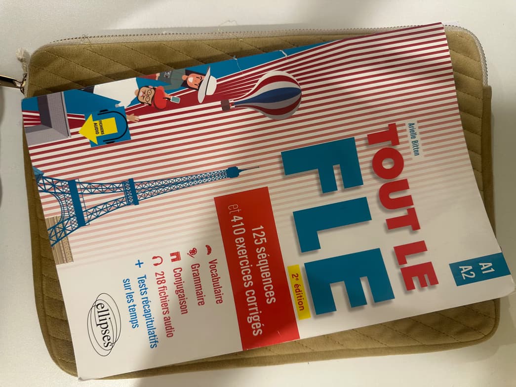 French learning materials by Laly