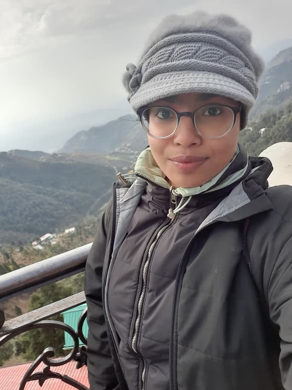 Travel snapshot of Salika during a trip